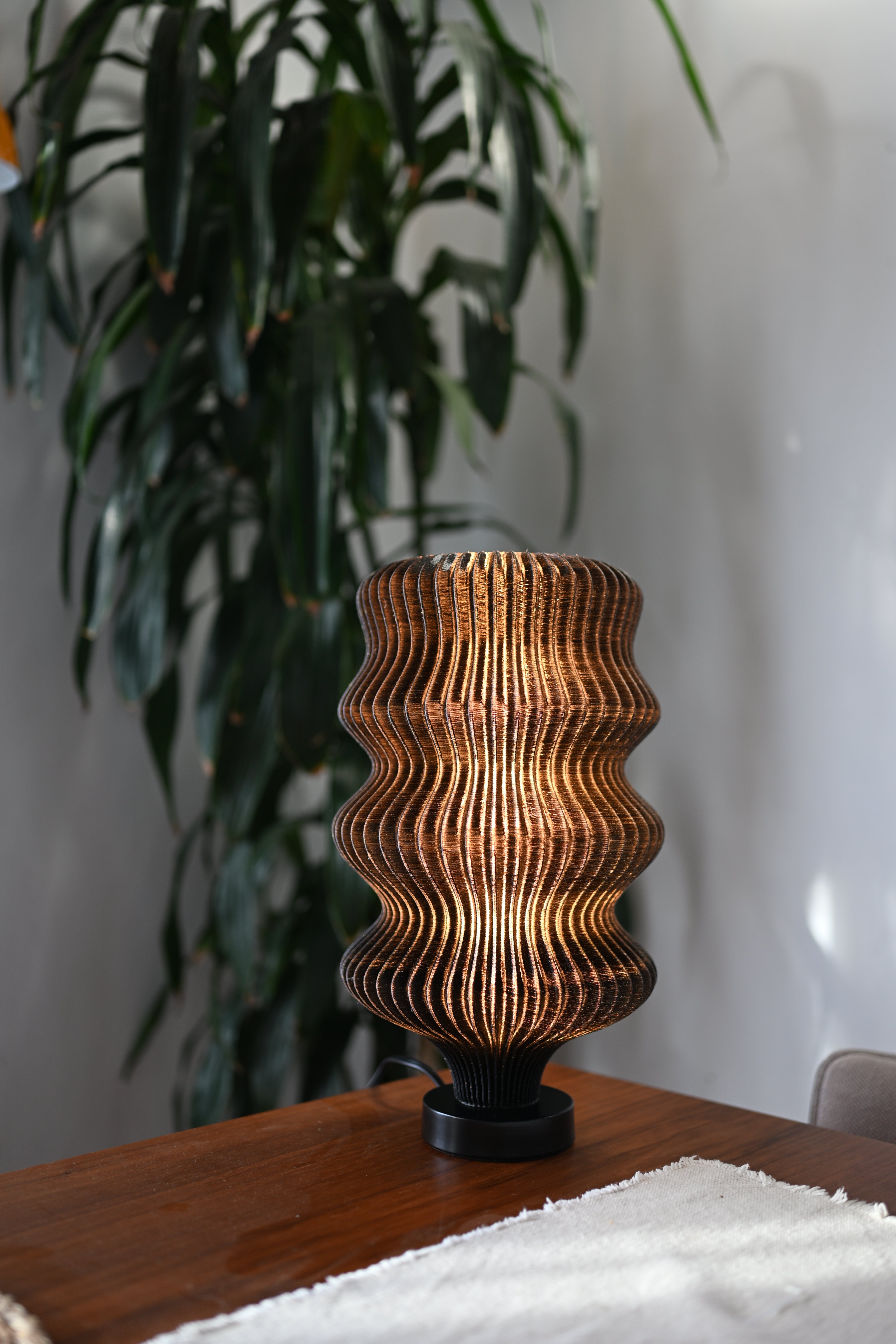 The Nova Table Lamp – BLK Edition